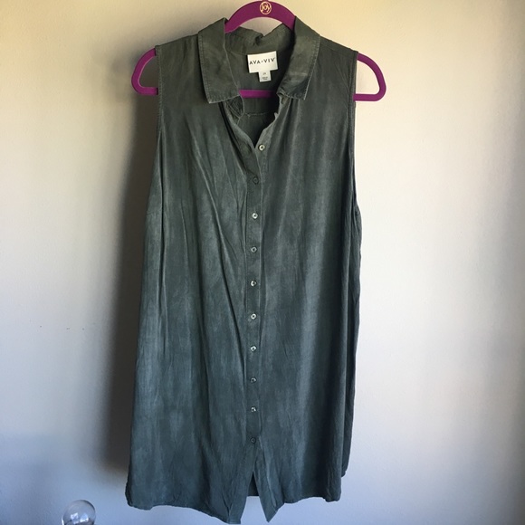 Ava & Viv Tops - Forrest Green Collared Tunic Ava & Viv Tops - Forrest Green Collared Tunic